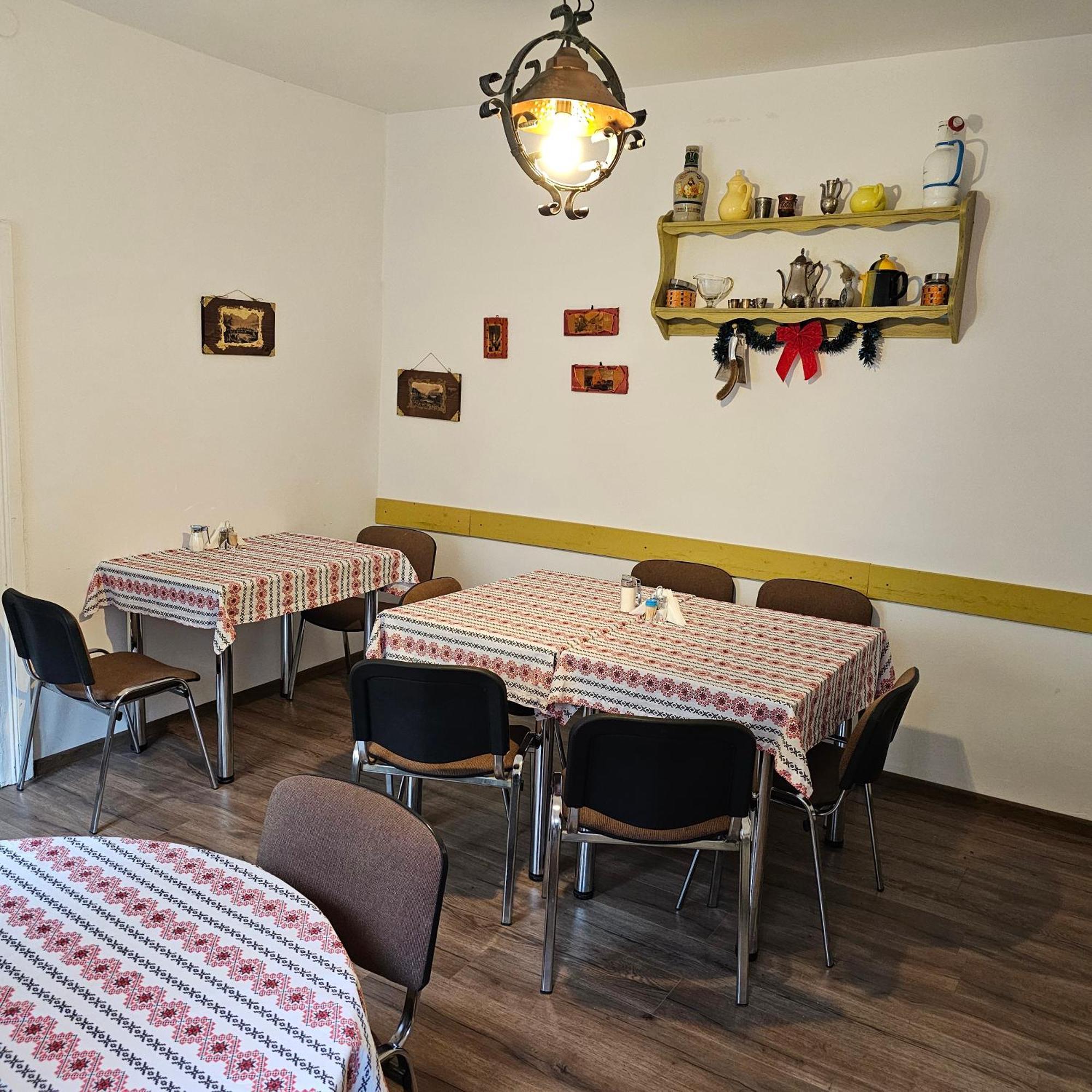 Guesthouse Casa Baciu ซีบิว ภายนอก รูปภาพ