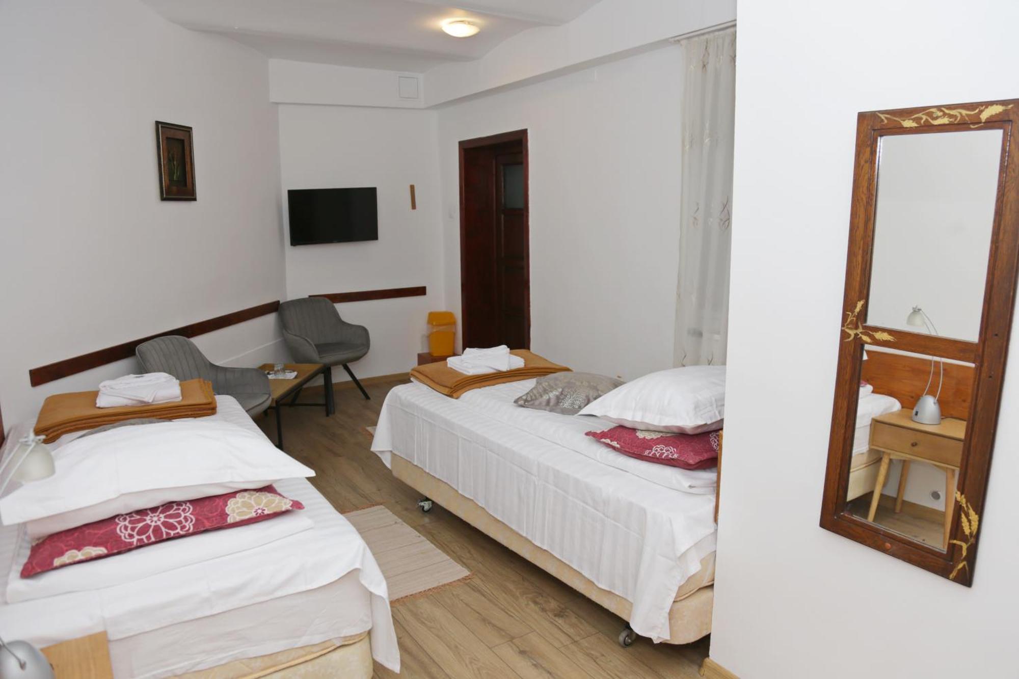 Guesthouse Casa Baciu ซีบิว ภายนอก รูปภาพ