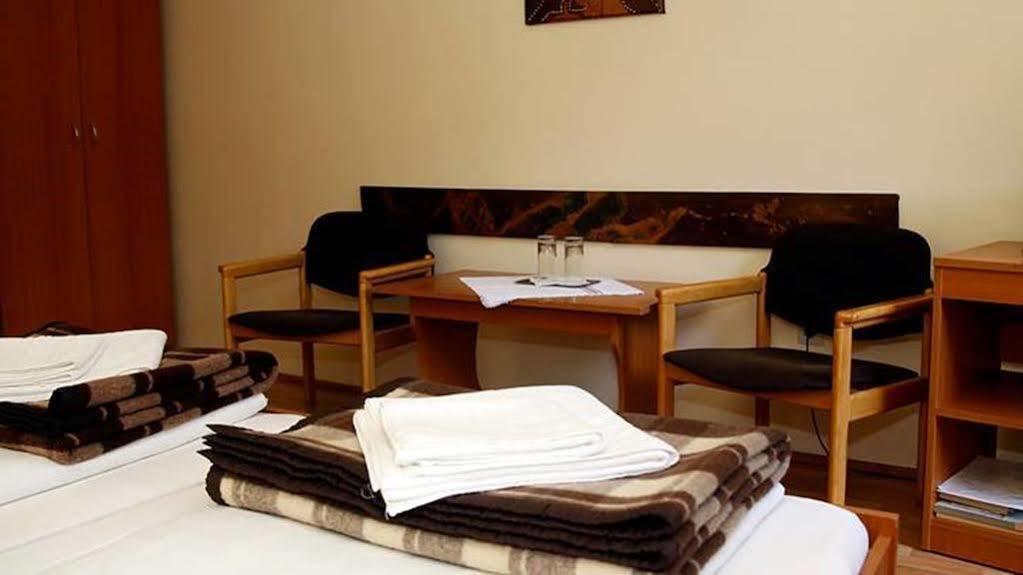 Guesthouse Casa Baciu ซีบิว ภายนอก รูปภาพ