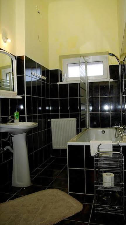 Guesthouse Casa Baciu ซีบิว ภายนอก รูปภาพ